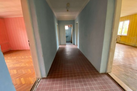 Exkluzívne - Rodinný dom s krásnym pozemkom v lukratívnej časti mesta - IMG_0166_ca5e9e34520e8b152a61faaaca31b1f0
