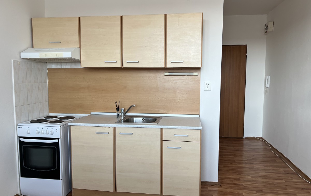 Na prenájom 1 izbový byt s balkónom na ulici Kpt. J. Nálepku