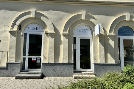 Obchodné priestory na prenájom na pešej zóne - IMG_0187_eda2b340c93a7bf620218129e8f66c8d
