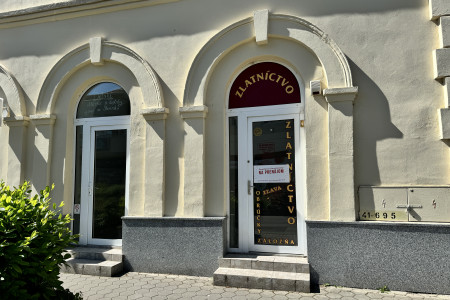 Obchodné priestory na prenájom na pešej zóne - IMG_0189_9e5519d672cb290846a1d37c651ba943