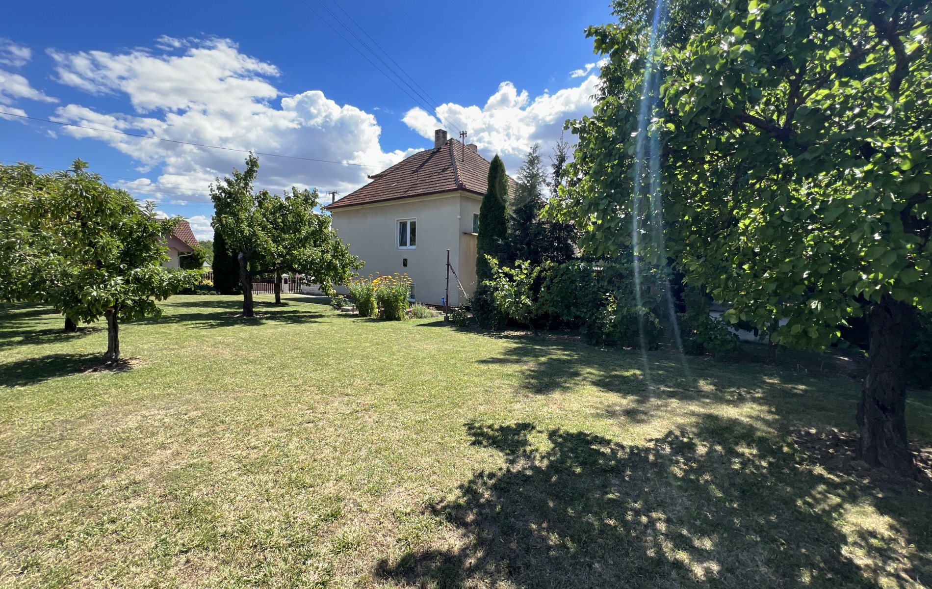 Rodinný dom s veľkým pozemkom v Janíkovciach mestská časť Nitra