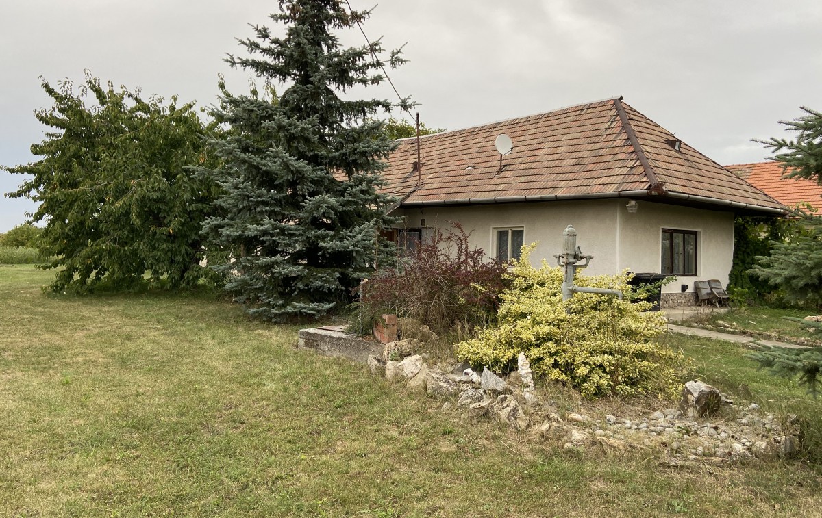 Na predaj RD s krásnym pozemkom v obci 0ndrejovce