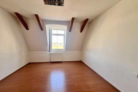 Na prenájom podkrovný byt v centre mesta - IMG_0288_5dd8fe8e113ed48026f778332ec9c790