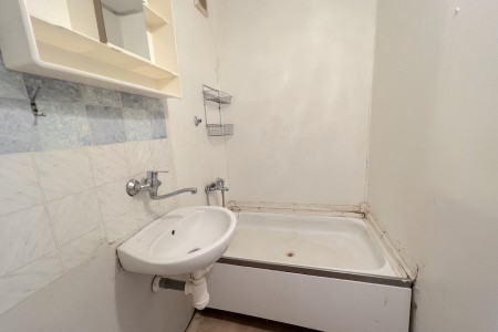 1 izbový byt s lodžiou na Mochovskej ulici - voľný ihneď - IMG_1335_f28393e8e1094051dd0fef281d1696d4
