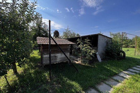 Na predaj rodinný dom so slnečným pozemkom v obci Ondrejovce - IMG_1689_6d193619b7ae3ff997254089fc778ecd