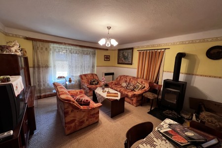 Na predaj rodinný dom so slnečným pozemkom v obci Ondrejovce - IMG_1718_88b247188f4d19be005253857d77c373