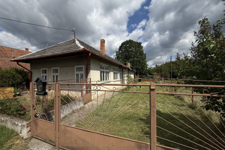 Na predaj rodinný dom – ideálne miesto na pokojné bývanie aj víkendový oddych - IMG_2405_3953b7437a4e6821bae541591f987854