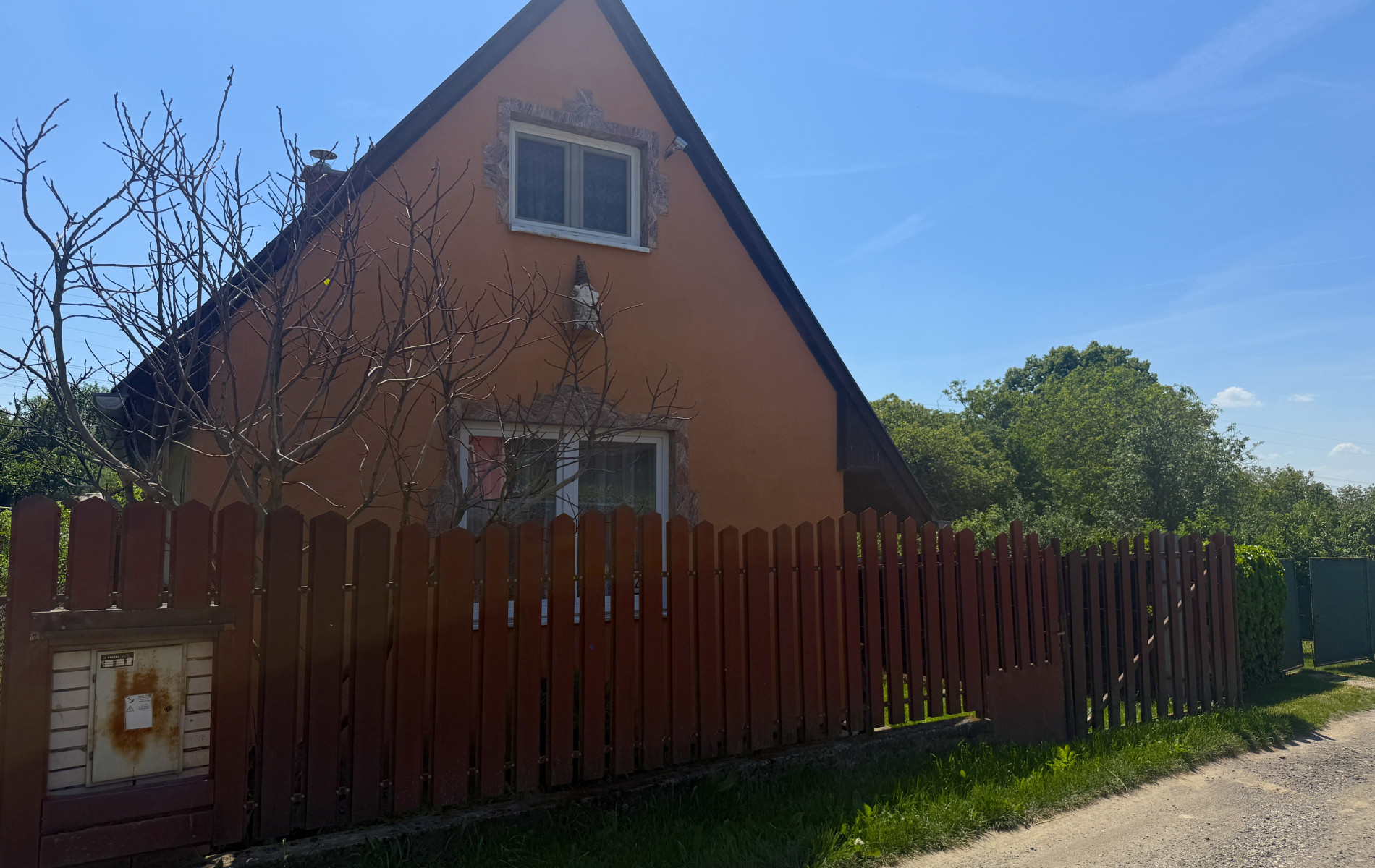 Útulný záhradný dom len pár minút od centra Levíc