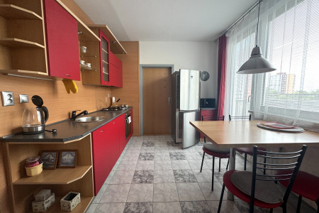 Na prenájom pekný, útulný 3 izbový byt na Pereckej ulici - IMG_3015_9acaa355256261ae5a2b1fa9862dc85e