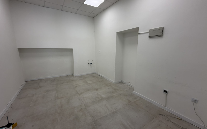 Na prenájom kancelársky alebo obchodný priestor na pešej zóne