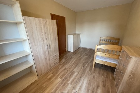Na prenájom zariadený 3 izbový byt s lodžiou - IMG_3320_2074152dbd39d4d27cb466f6f9b92f5c