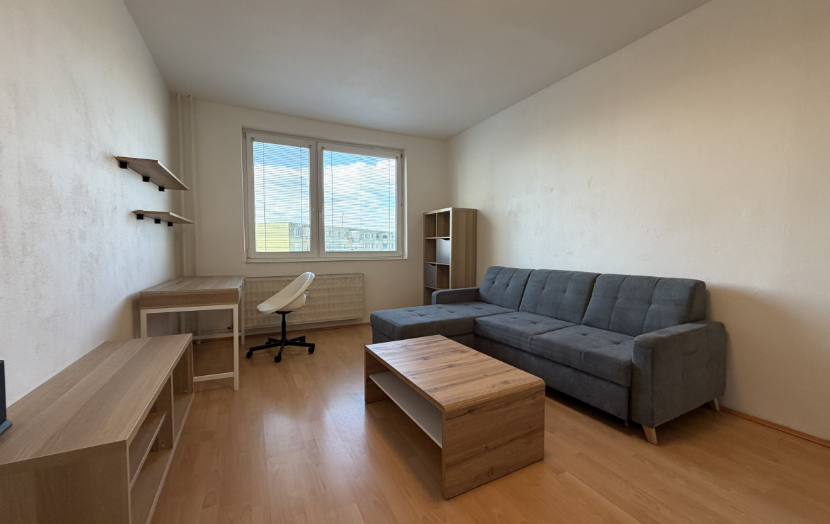 Prenájom zariadeného 2 izbového bytu s balkónom