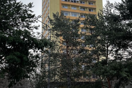 3 izbový byt v dobrej lokalite s dvomi balkónmi - IMG_3349_189b2ce87984e754fd1feb380db49a2e