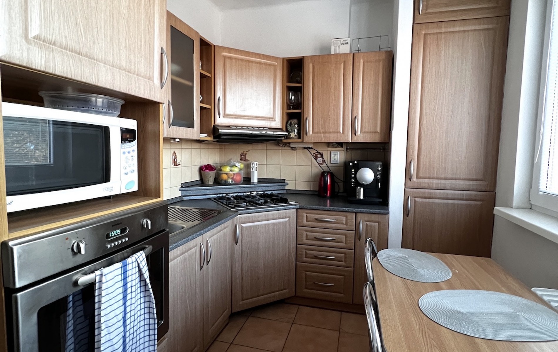 Na prenájom 2 izbový byt s balkónom vo výbornej lokalite