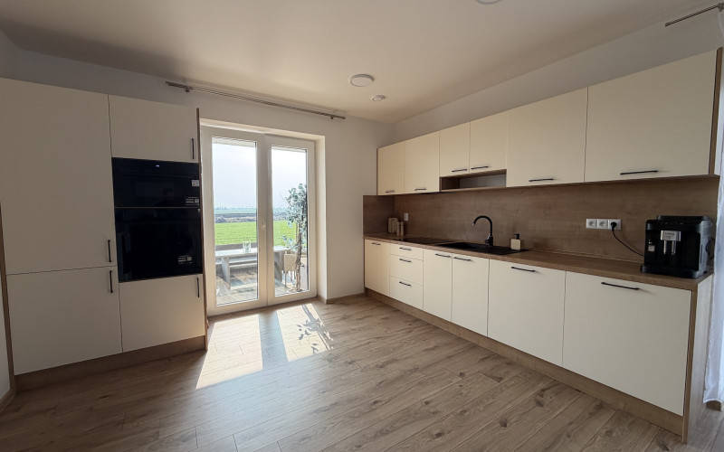 Moderná 4-izbová novostavba rodinného domu s klimatizáciou a fotovoltaikou