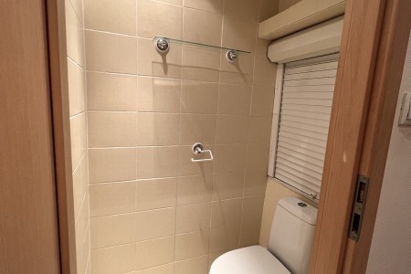 Na prenájom veľký 3 izbový byt s klimatizáciou a balkónom v centre mesta - IMG_4323_7f4dd781b4a8a6bc744d77422ac2d808