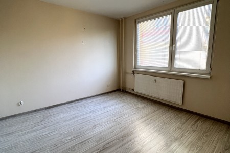 Na prenájom veľký 3 izbový byt s klimatizáciou a balkónom v centre mesta - IMG_4338_d301aad54aaca4c4331e33e70261d144