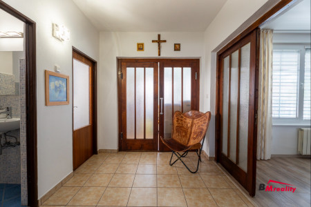 Rodinný dom na predaj v Leviciach, v tichej časti mesta - exkluzívne u nás! - IMG_4880_554909f8b9883d7fa5e9dd304bb70ea4