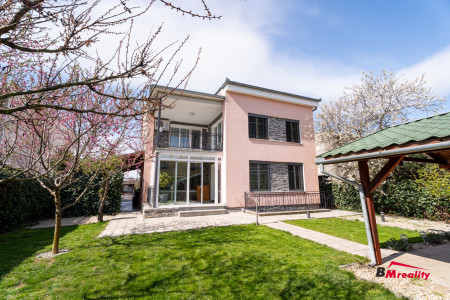 Rodinný dom na predaj v Leviciach, v tichej časti mesta - exkluzívne u nás! - IMG_4881_89e878d22a7d4031ab47fbeb46f666fe