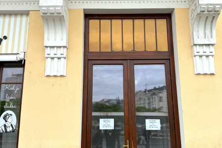 Prenájom Štýlového Obchodného Priestoru v Centre Levíc - IMG_5005_b2499c48d57ead70e20402aead1b3660