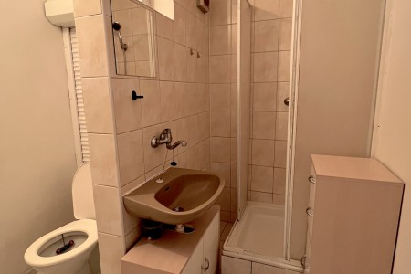 1 izbový byt s balkónom s pekným výhľadom - IMG_5442_cecb7ade2095cea3dff425f983c28fe4