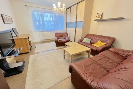 Na prenájom veľký 3 izbový byt so zariadením - IMG_5821_0ab0032768b961b76495103ea0041763