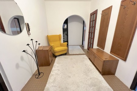 Na prenájom veľký 3 izbový byt so zariadením - IMG_5824_fdfabac0da2d4790f415457299f2bd23