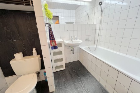 Na prenájom veľký 3 izbový byt so zariadením - IMG_5827_bdb46b9fab8112f69524b4ca97608115