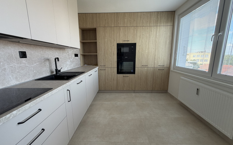 Moderný, veľký 2-izbový byt po kompletnej rekonštrukcii