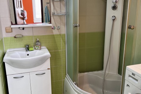 Na predaj 3 izbový byt s balkónom v peknej lokalite - IMG_7344_a0e299cff22e579cb6351aef91de5359