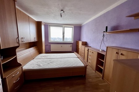 Na predaj 3 izbový byt s balkónom v peknej lokalite - IMG_7352_5602384656382e121ee684dd6c69d704