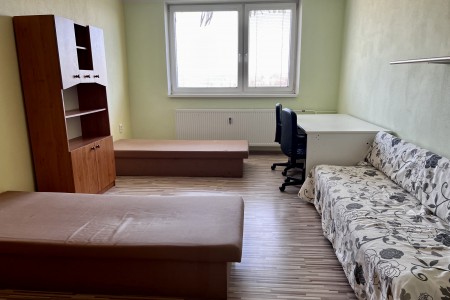 Na predaj 3 izbový byt s balkónom v peknej lokalite - IMG_7617_ad43426224fedeb5730cef1f0164b757