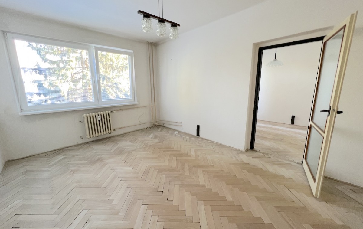 2 izbový byt s balkónom v tichej lokalite v blízkosti centra