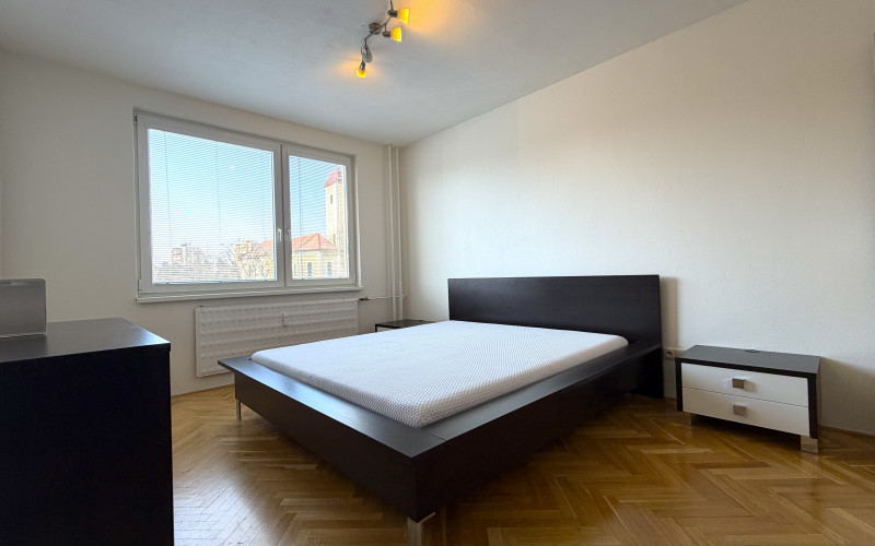 Na prenájom zariadený 2 izbový byt s klimatizáciou