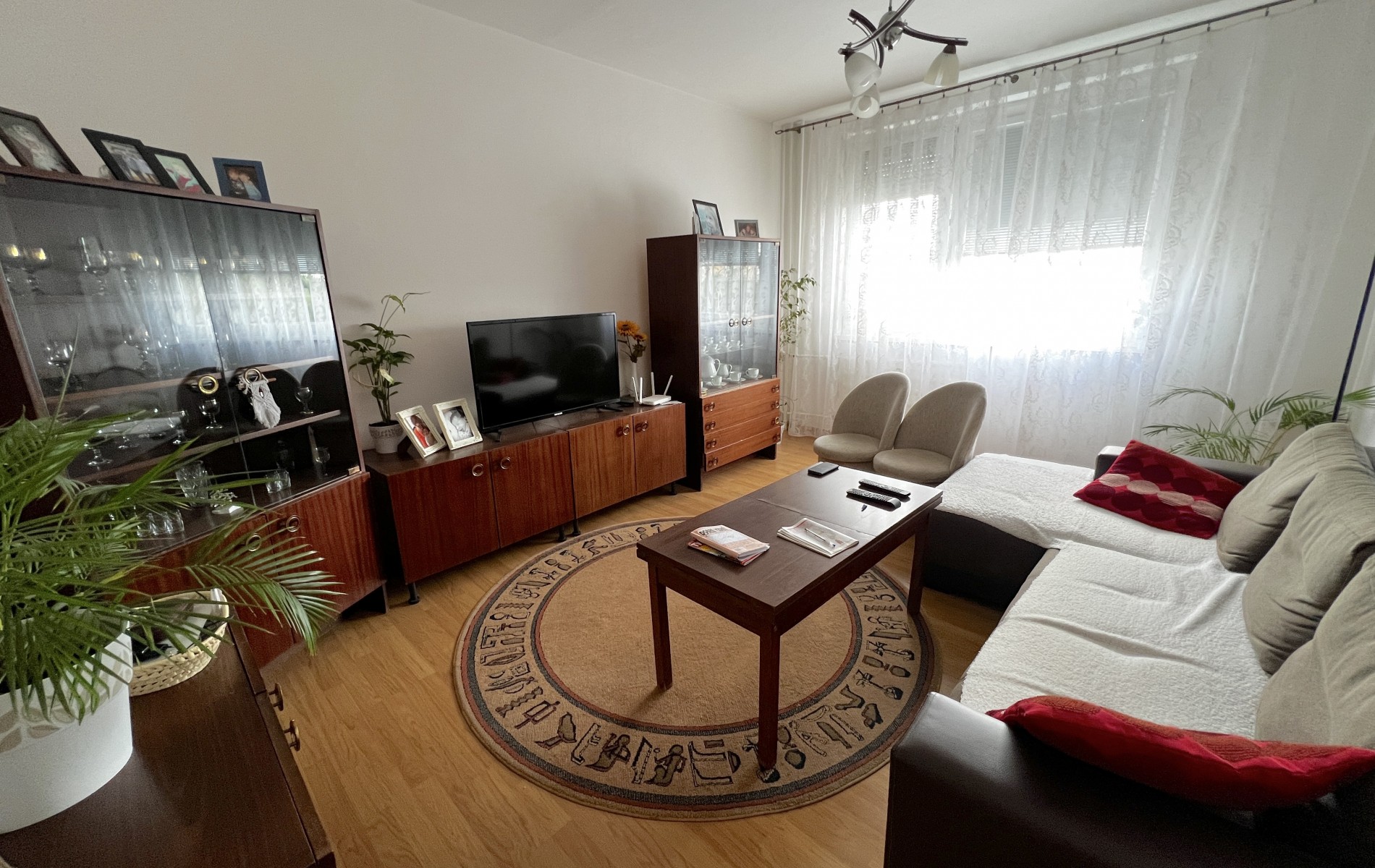 Veľký 2 izbový byt s balkónom vo vyhľadávanej lokalite v Leviciach