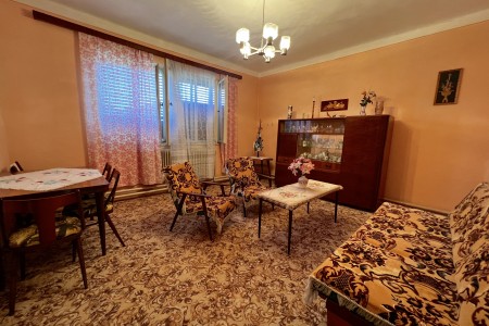 Rodinný dom v Podlužanoch s rozsiahlym pozemkom 2 244m2  - IMG_8777_66d47819c50a585e3c15fb468abf748d