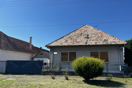 Rodinný dom v Podlužanoch s rozsiahlym pozemkom 2 244m2  - IMG_8791_6f01af87e483b877fd0b8e8f3349b796