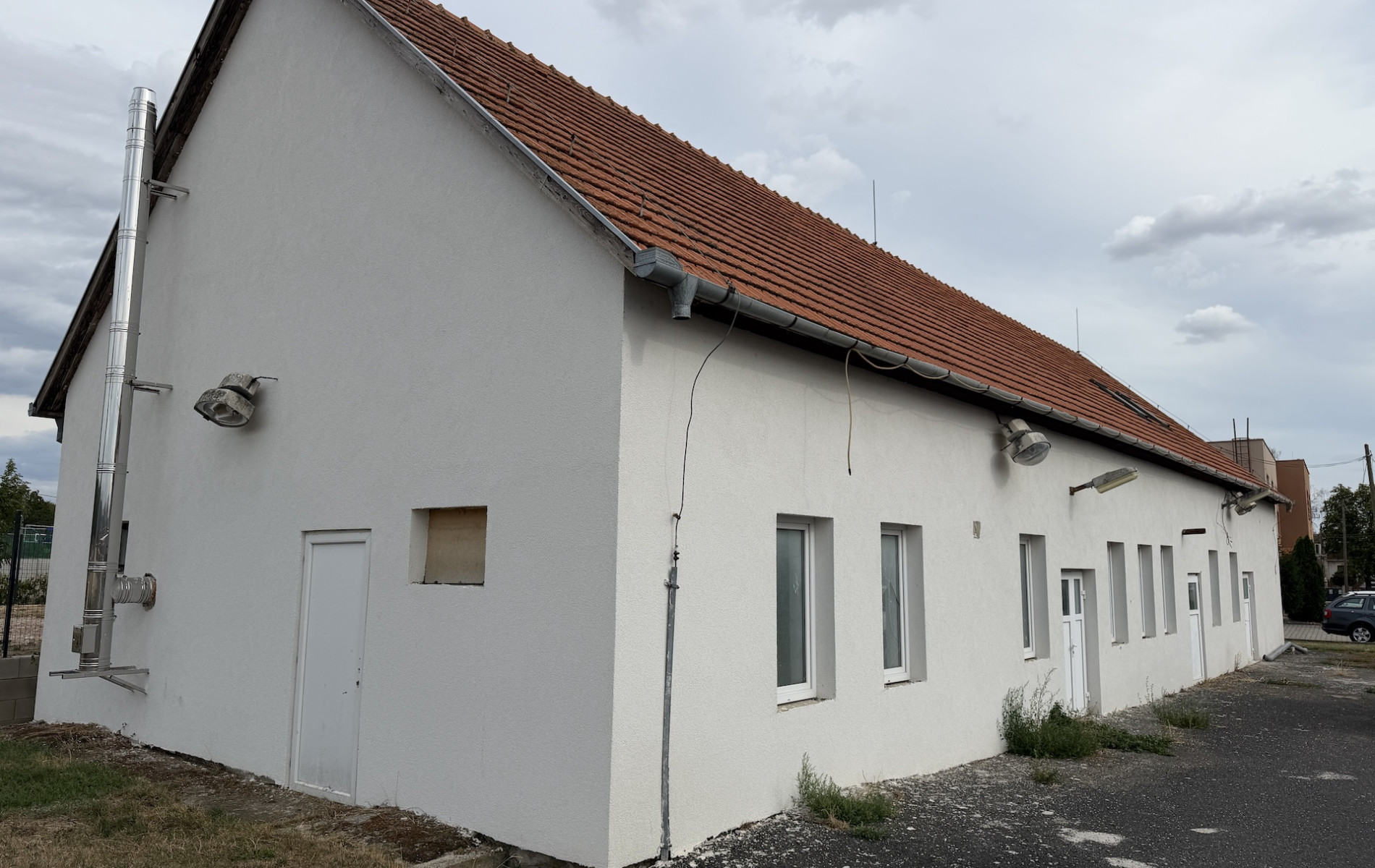Podnikateľský objekt s bytovou jednotkou, Nová Dedina