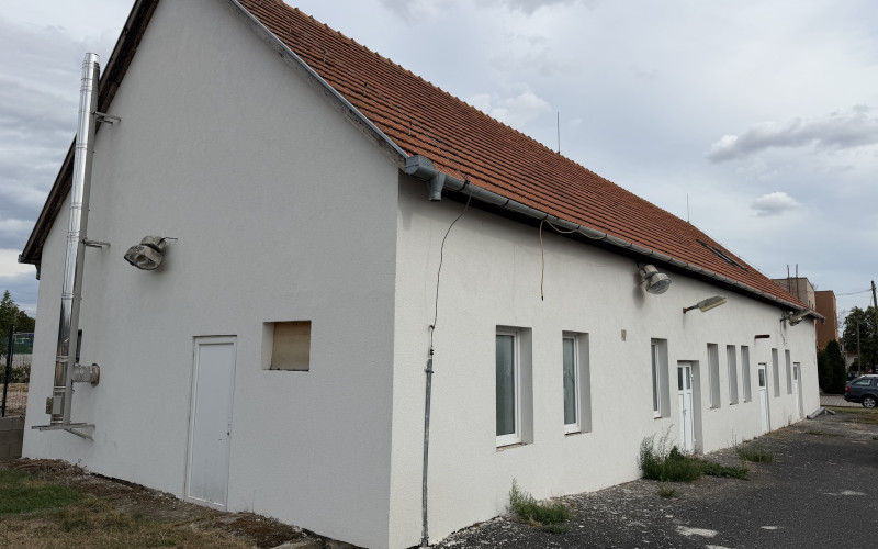 Podnikateľský objekt s bytovou jednotkou, Nová Dedina