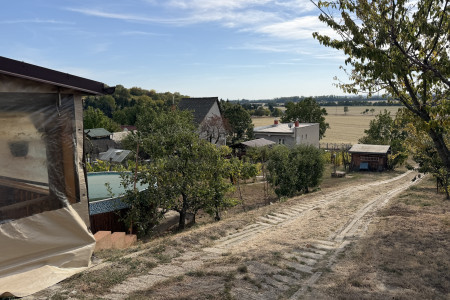 Na predaj viničný dom v blízkosti mesta – Staré Levice - IMG_9893_b2985dbdd305ee670f7ea0474603dd8e