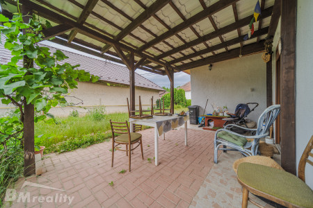 Rodinný dom po rekonštrukcii s veľkým pozemkom – Rúbaň - P1001945-HDR-2_1998d927a7a1894a714062758deda68d