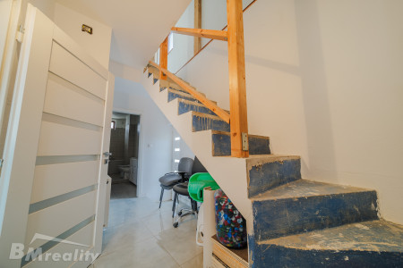 Rodinný dom s pozemkom 1 427 m² | Dolný Pial - P1015197-HDR-2_b2e1796e9e8449f6aecd06eb72265138