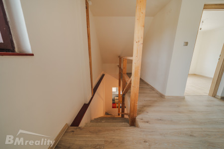 Rodinný dom s pozemkom 1 427 m² | Dolný Pial - P1015312-HDR_195aecb60dab799ae40755ccf0d0b9a5