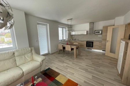 Na prenájom veľký 3 izbový byt v novostavbe - PHOTO-2022-04-22-13-43-11_-_kopia_f1e9b996fba01b10a883d999b9febf57