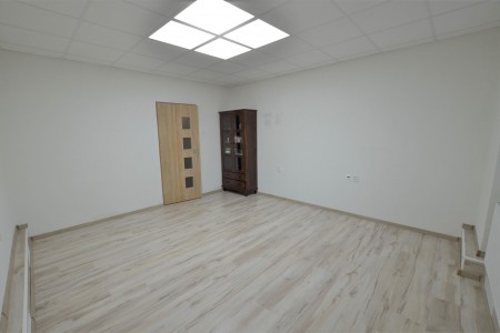 Na predaj RD vhodný na podnikateľské účely s veľkou garážou, nadstavaným podkrovným bytom - nova_2_4b6d083beda6c4df296ad4e2124aed31