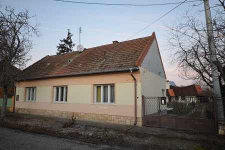 Na predaj rodinný dom v Želiezovciach  - opravena_0cb557ca064fb333889656efb540ce3e