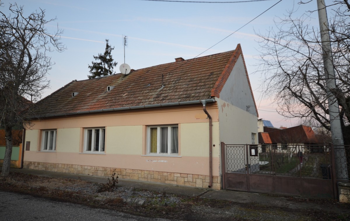 Na predaj rodinný dom v Želiezovciach 